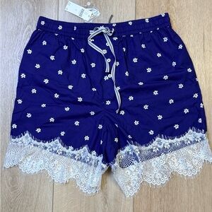NWT Anthropologie Floral Lace Trim Shorts Size Small